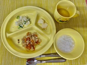 10月27日(木)の給食・おやつ