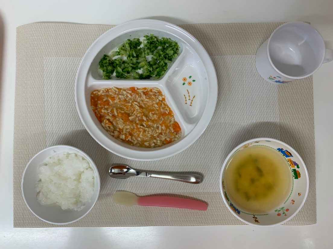 5月27日(土)の給食・おやつ