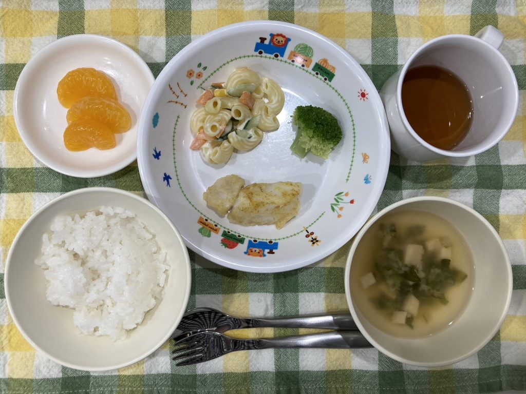 8月15日(火)の給食・おやつ