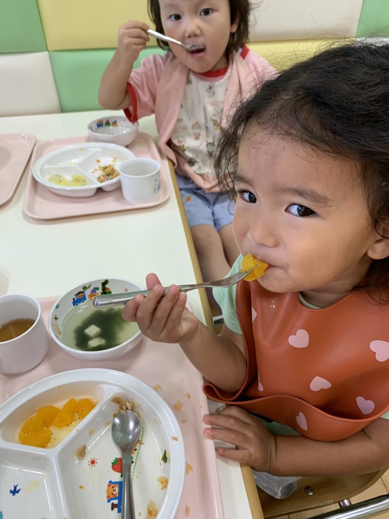 園ブログ　食事の様子です。