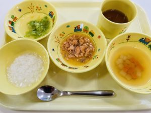 4月13日(火)の給食・おやつ
