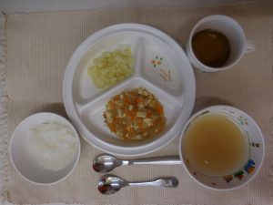 4月24日(月)の給食・おやつ