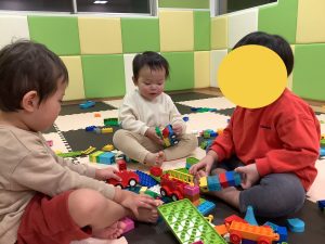 何作ってるのかな？