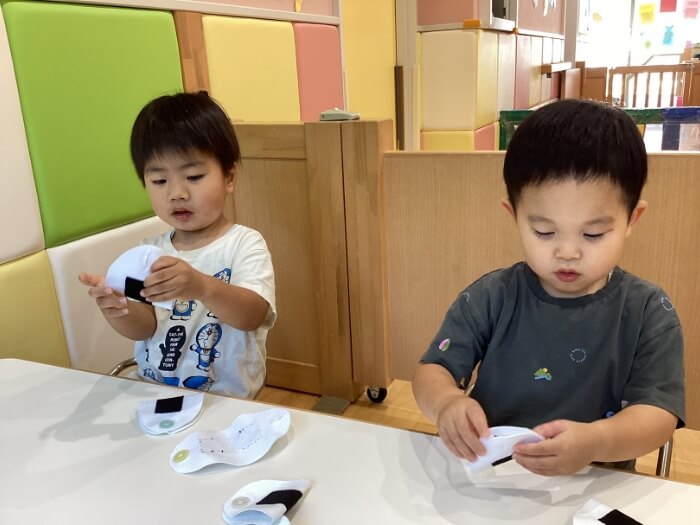 ボタンはめおもちゃ