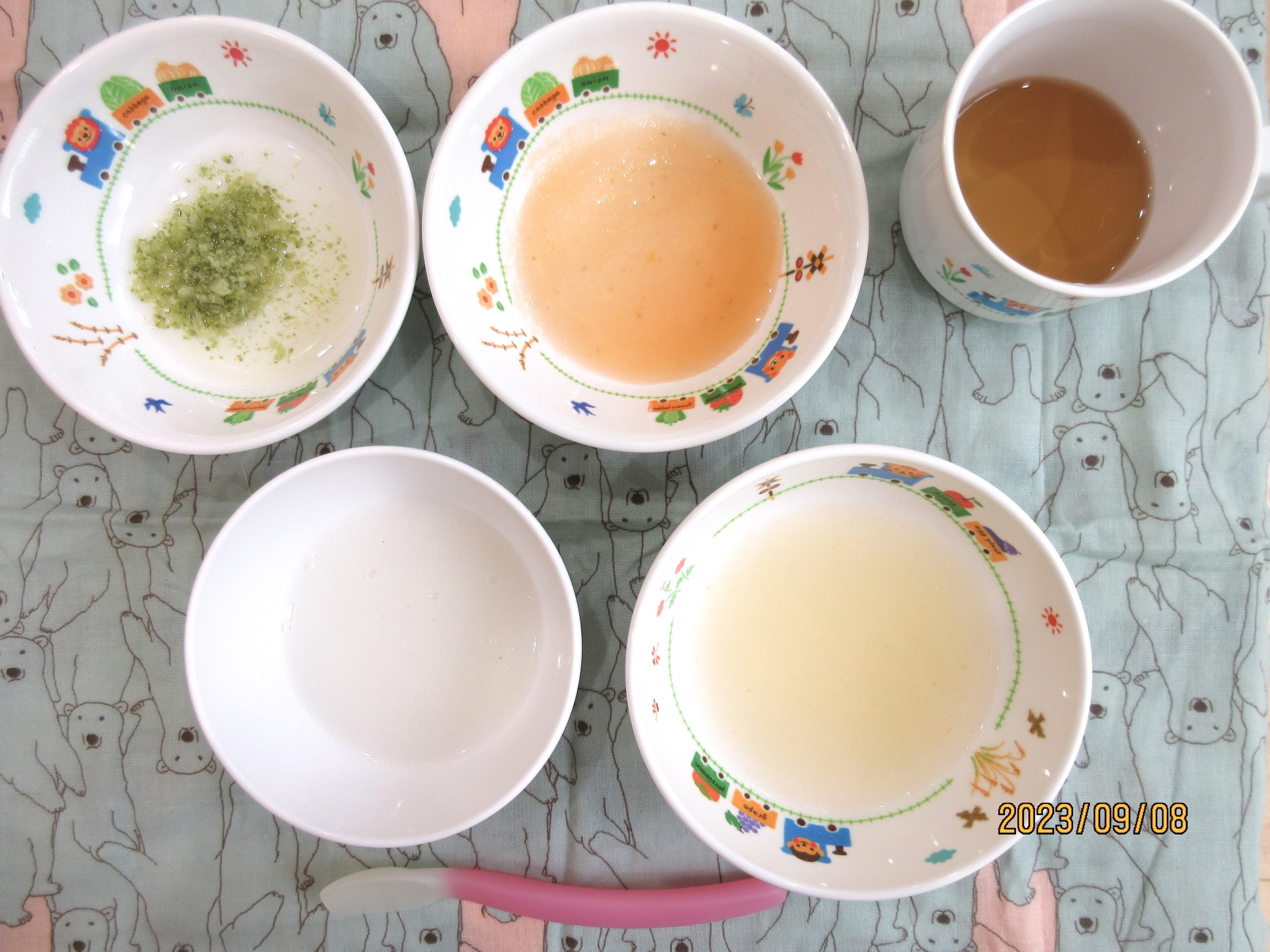 9月22日(金)の給食・おやつ