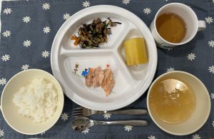 10月4日（水）の給食・おやつ