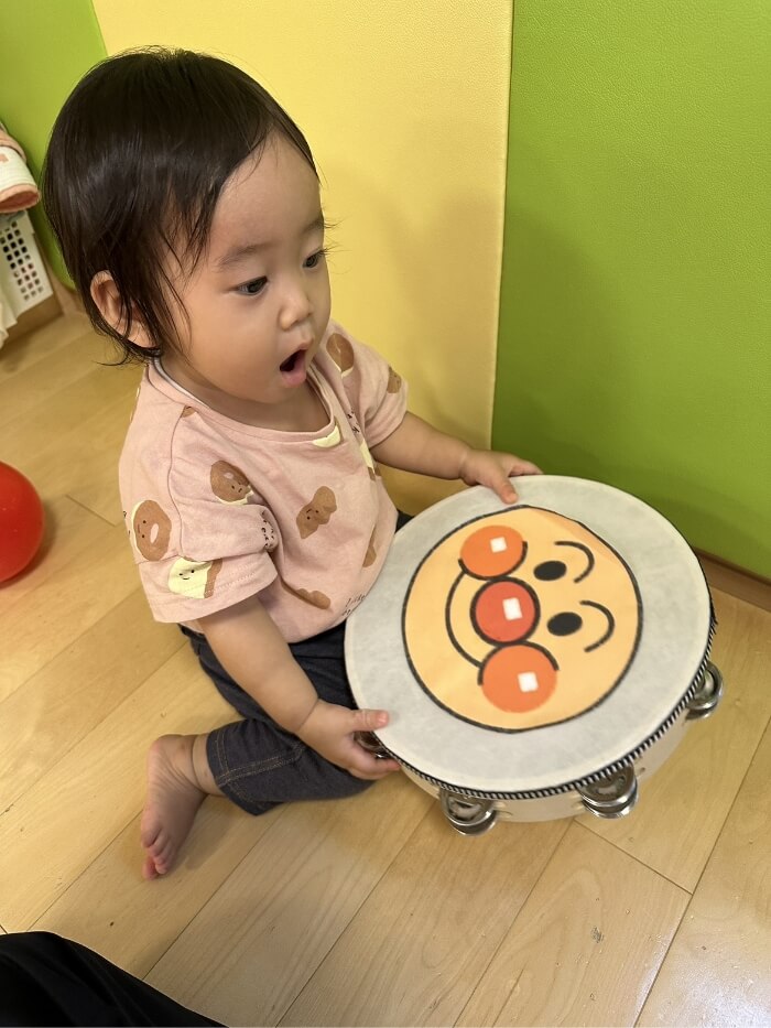 楽器(鈴、カスタネット、タンバリン)