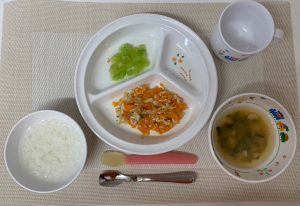 ３月２７日(月)の給食・おやつ