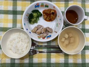 3月24日(金)の給食・おやつ