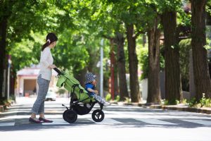 熱中症から小さなお子さんを守るには