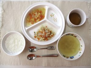 8月23日(水)の給食・おやつ