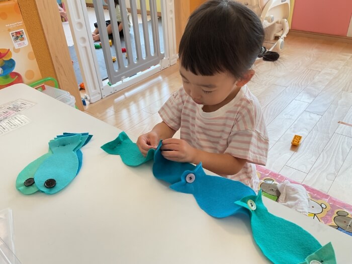 ボタンはめおもちゃ