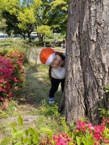 ＊ツツジの迷路で遊びました＊