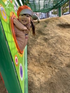 ＊ちいさな丘のある公園で遊んだよ＊