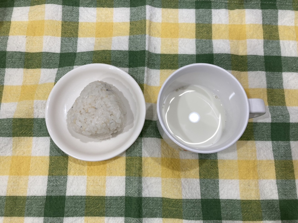 5月23日(火)の給食・おやつ