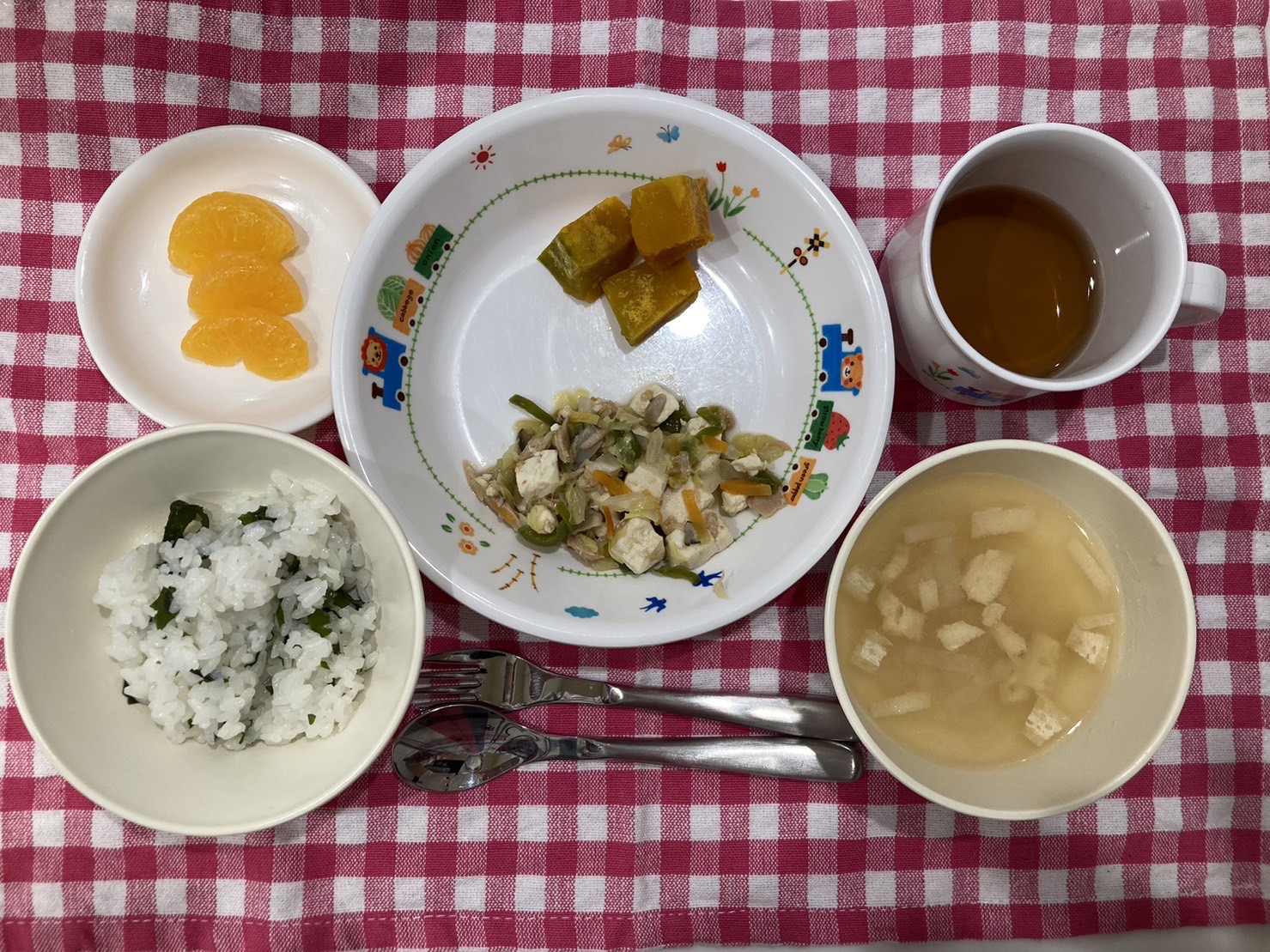 5月29日(月)の給食・おやつ