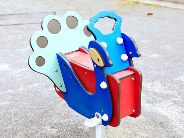 スプリング遊具