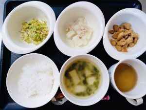 ４月３日(土)の給食・おやつ