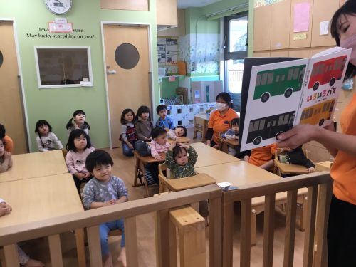 ?絵本読み聞かせプログラム?