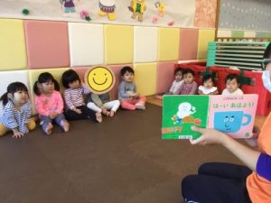 ?絵本読み聞かせプログラム?