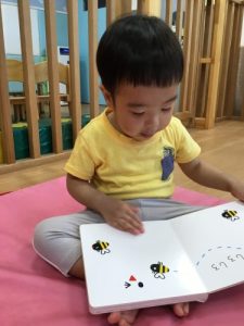 📘絵本読み聞かせプログラム📘