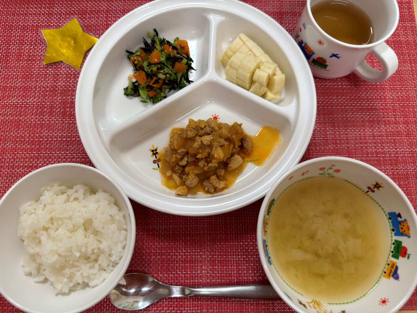 【4月22日㈬の給食・おやつ】