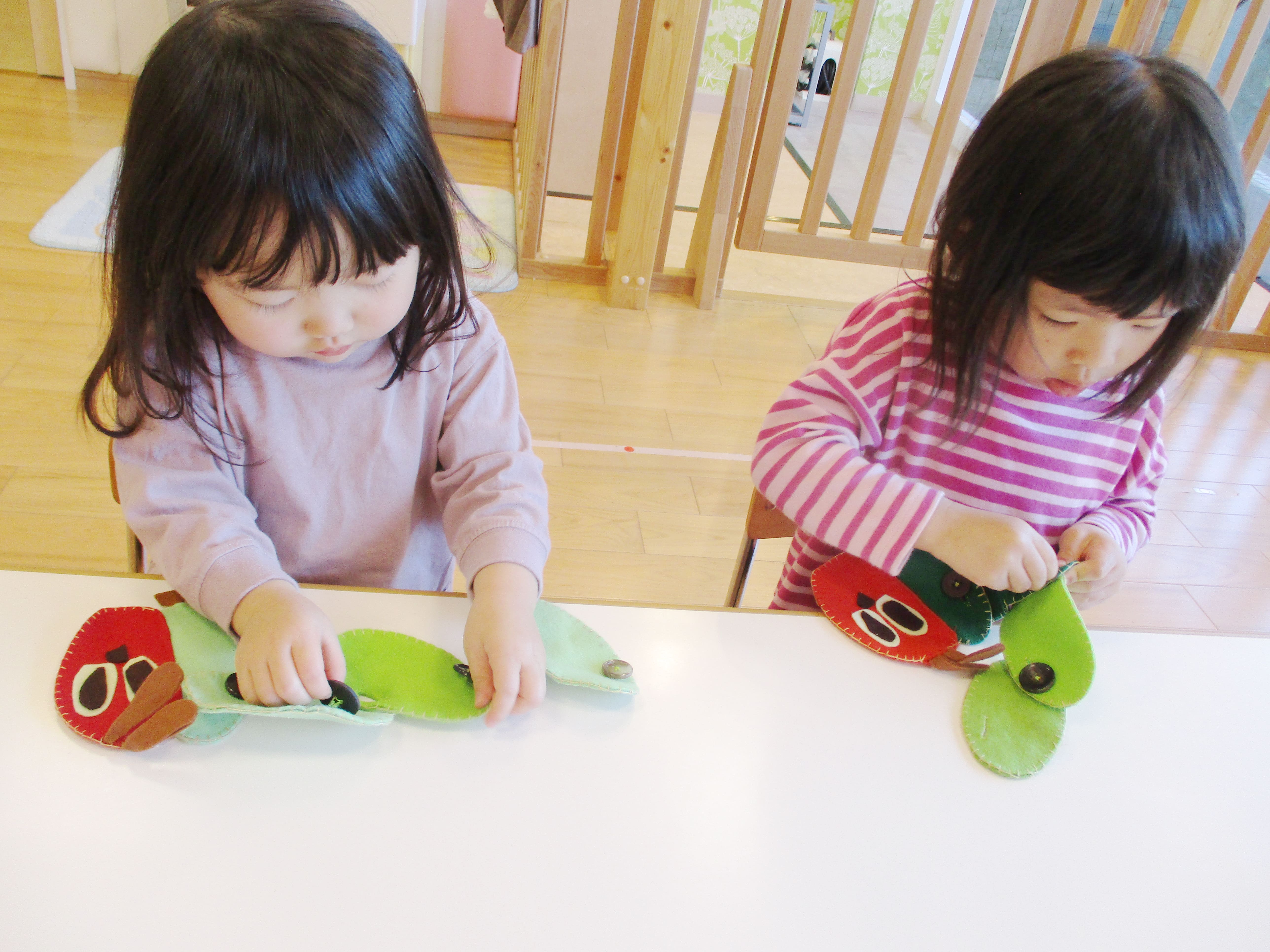 ボタンはめおもちゃ