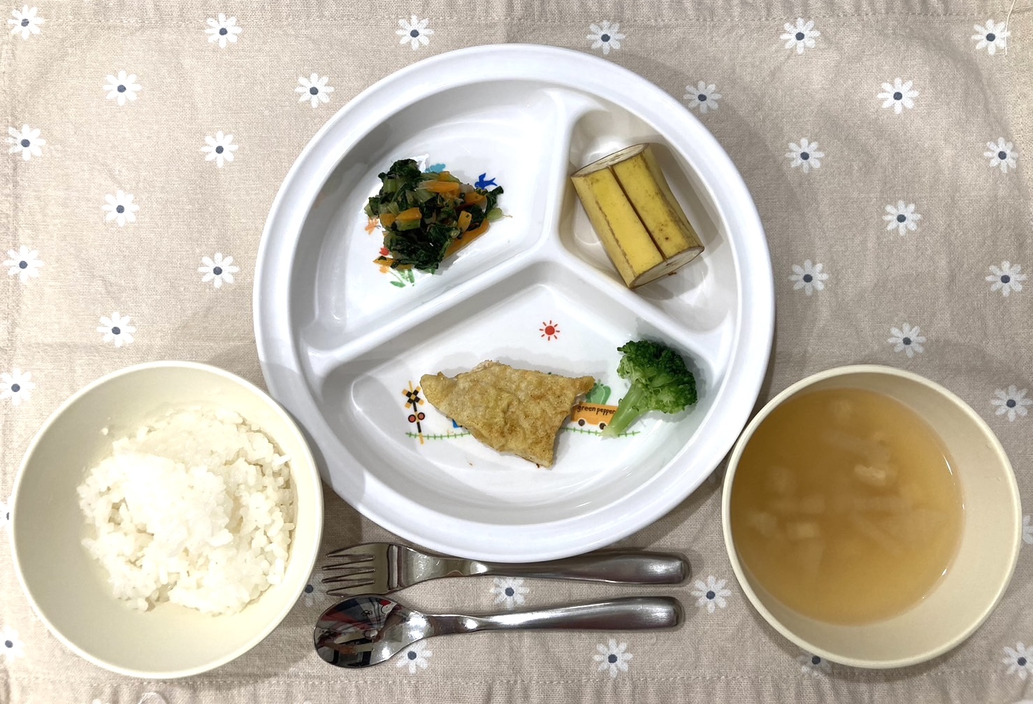 10月13日(金)の給食・おやつ