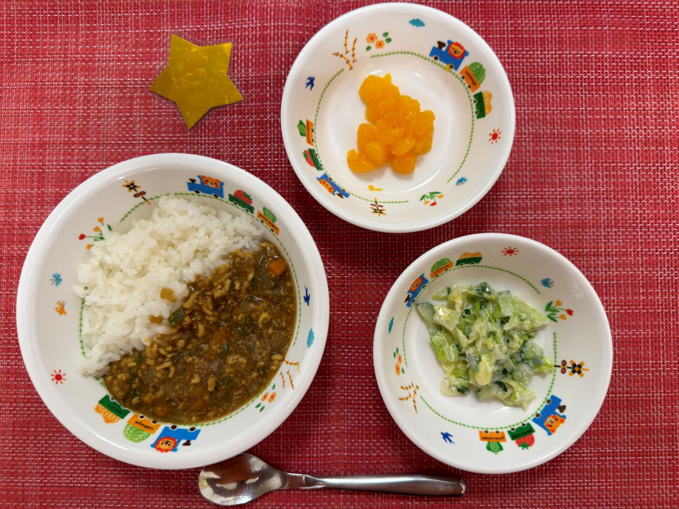 【10月5日㈪の給食・おやつ】