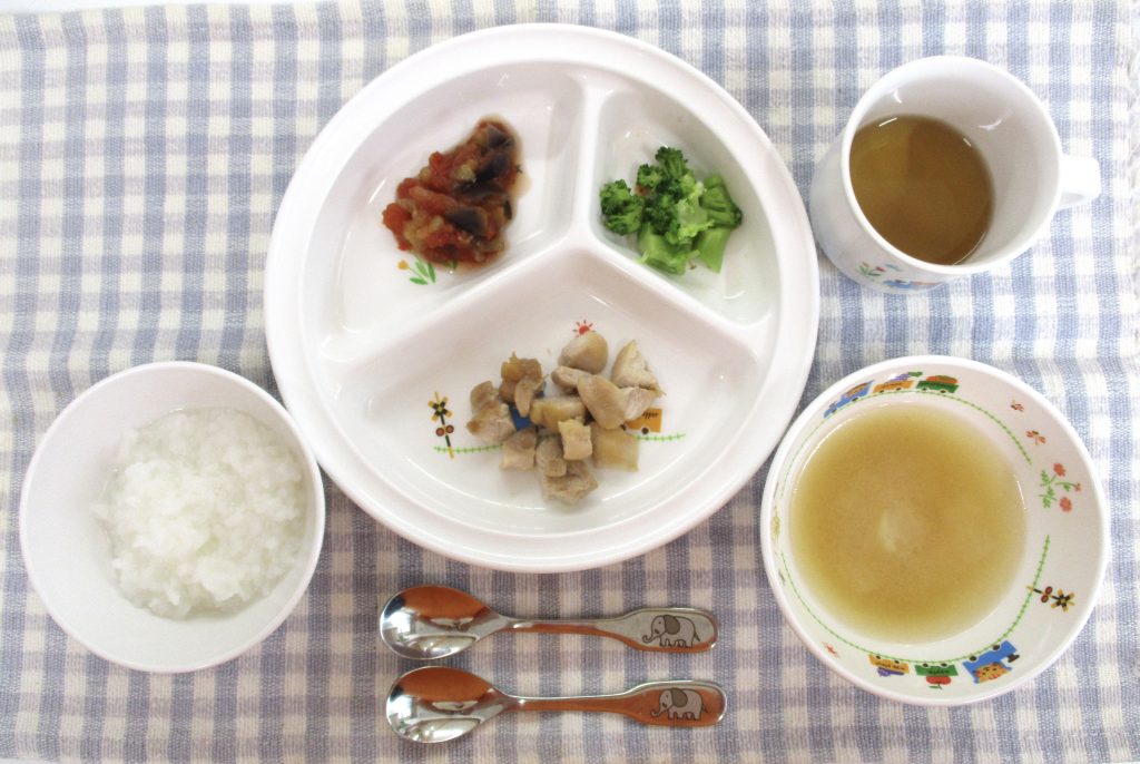 9月22日(金)の給食・おやつ