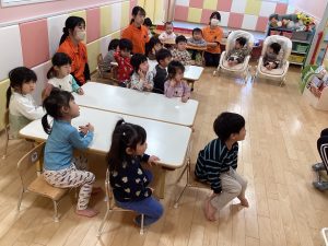 📙絵本読み合い📙