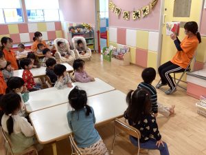 📙絵本読み合い📙