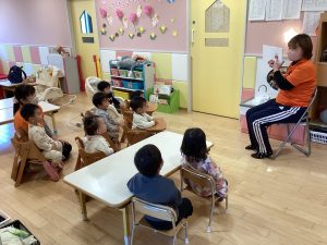 📕絵本読み合い📕