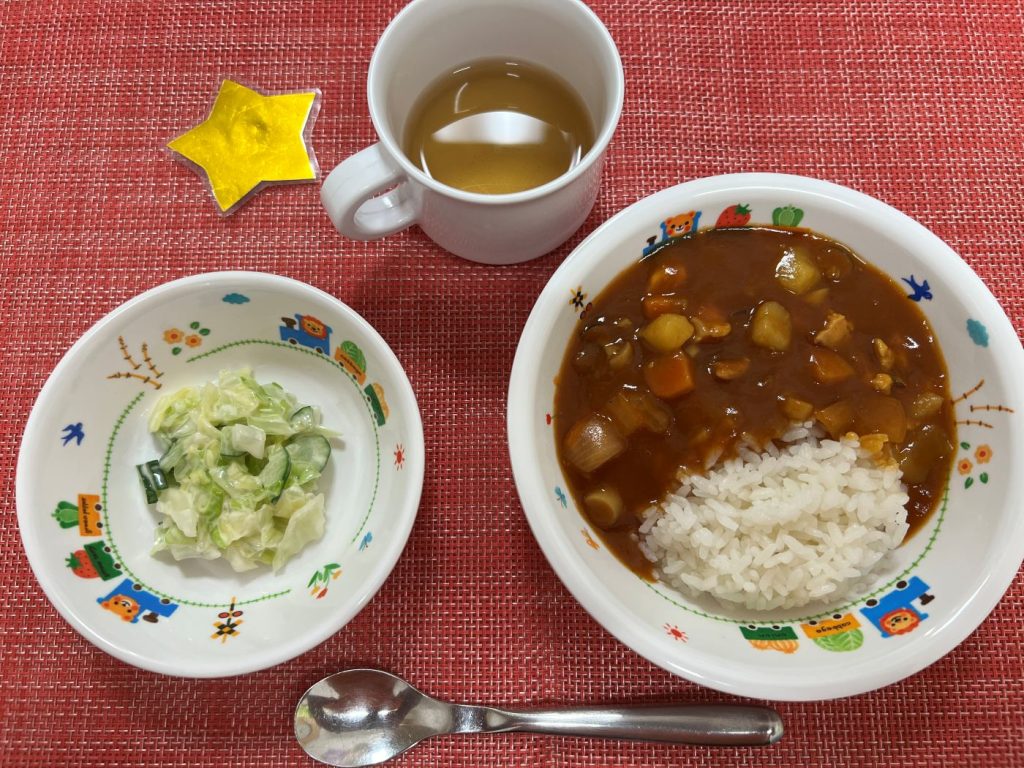 【10月3日㈮の給食・おやつ】
