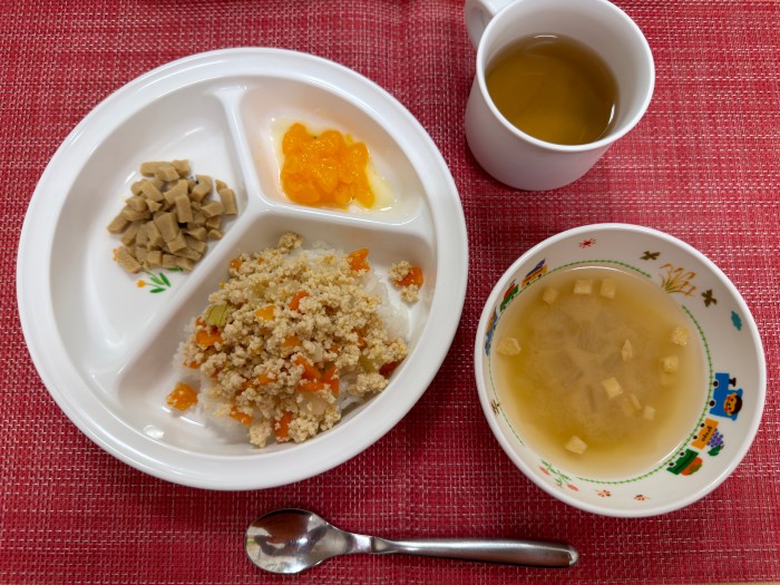 【7月27日㈪の給食・おやつ】