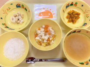 10月26日(月)の給食・おやつ
