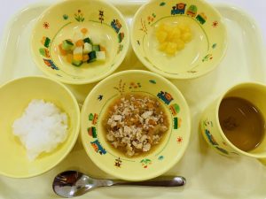 1月5日(火)の給食・おやつ