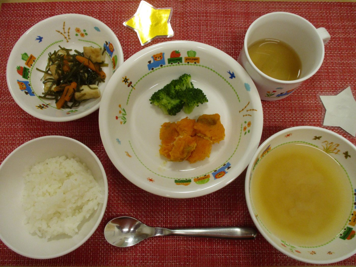 【9月6日㈮の給食・おやつ】