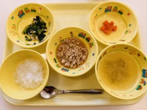 11月25日(金)の給食・おやつ