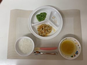 12月27日(火)の給食・おやつ