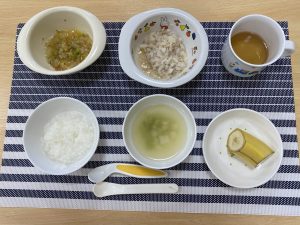 12月28日(水)の給食・おやつ