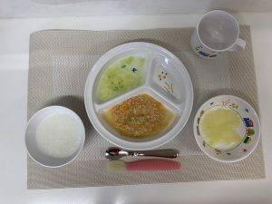 12月12日(月)の給食・おやつ