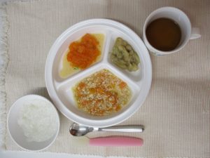 3月9日(木)の給食・おやつ