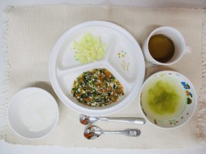 4月25日(火)の給食・おやつ
