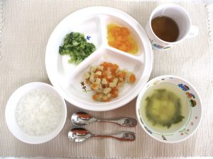7月18日(火)の給食・おやつ