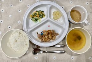8月3日(木)の給食・おやつ