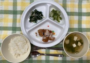 10月25日（水）の給食・おやつ