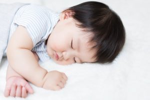 睡眠教育で成長を促しながら良質な睡眠を