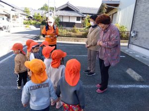 子ども食堂さんにハロウィン🎃のお礼をしに行ったよ🎶