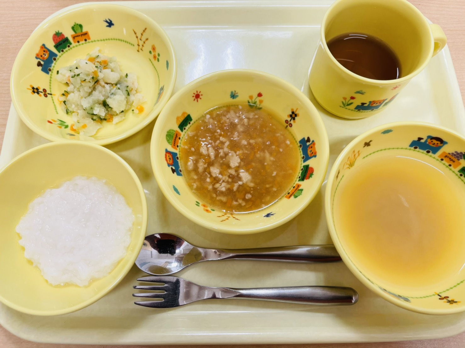 ８月２日(水)の給食・おやつ